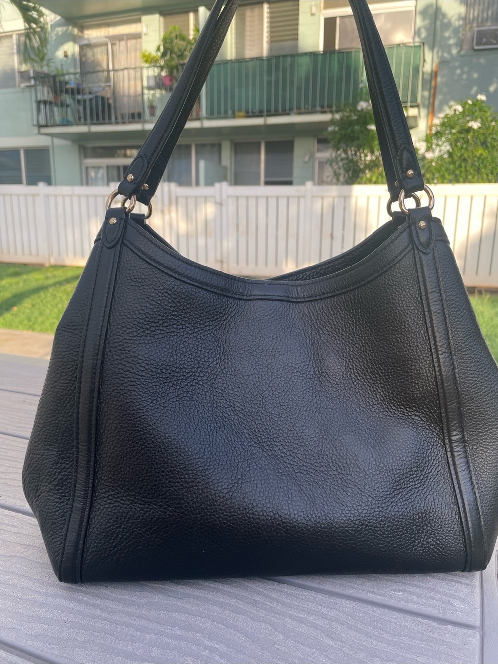 Coach Black Pebbled Leather Shoulder Bag with Gold Hardware - Picture 4 of 10